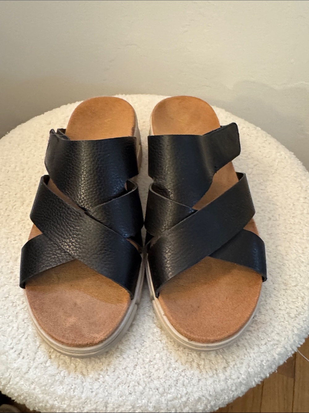 Women’s Vionic Black Leather Crisscross Slide Sandals